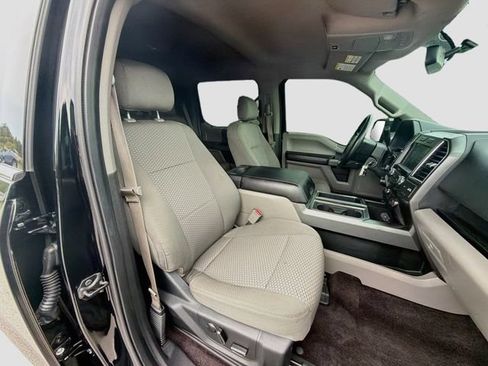 Used 2016 Ford F150 XLT w/ Equipment Group 302A Luxury AWD/4WD image 13