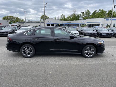 Used 2023 Honda Accord EX image 20
