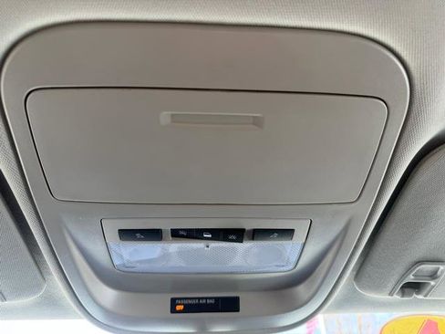 Used 2021 Chevrolet Colorado LT w/ Safety Package image 17