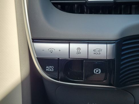 Certified 2024 Hyundai Ioniq 5 SEL RWD image 16