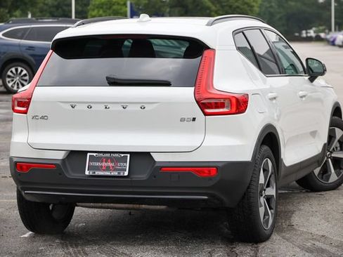 Certified 2026 Volvo XC40 B5 Plus AWD/4WD image 3