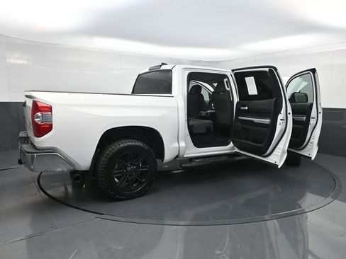 Used 2020 Toyota Tundra SR5 w/ SR5 Upgrade Package AWD/4WD image 36