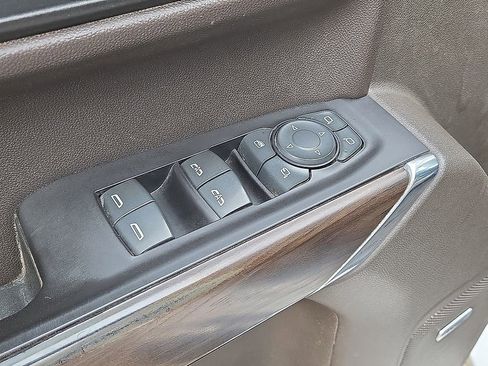 Used 2019 GMC Sierra 1500 SLT AWD/4WD image 22
