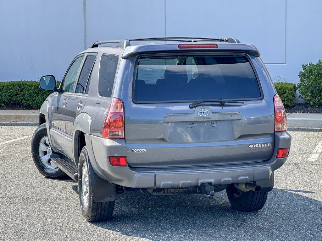 Used 2003 Toyota 4Runner SR5 w/ 4Runner Convenience Pkg AWD/4WD image 11