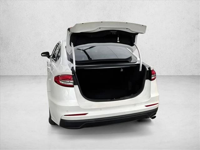 Used 2020 Ford Fusion SE FWD image 7