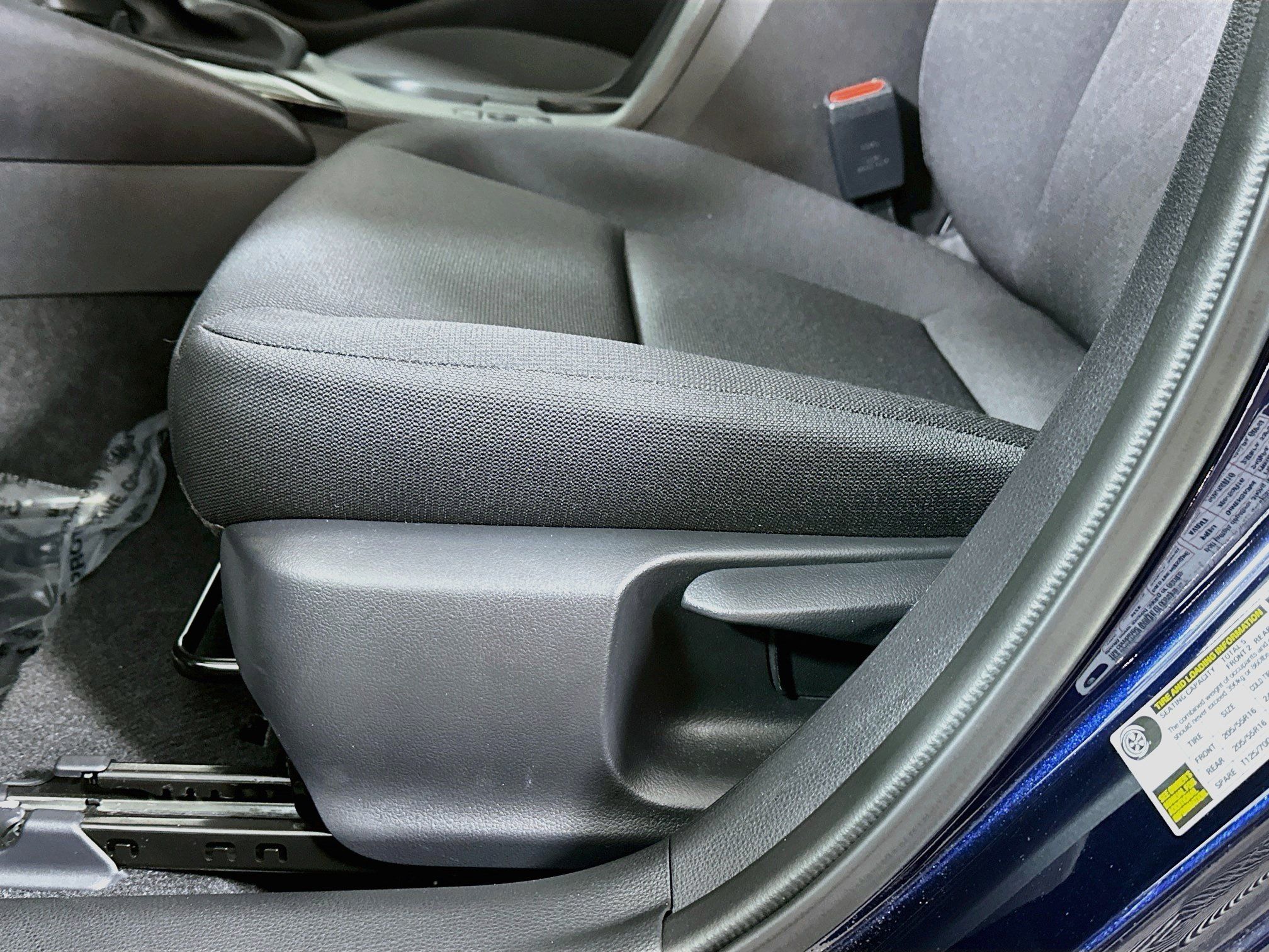 Used 2025 Toyota Corolla LE FWD image 18