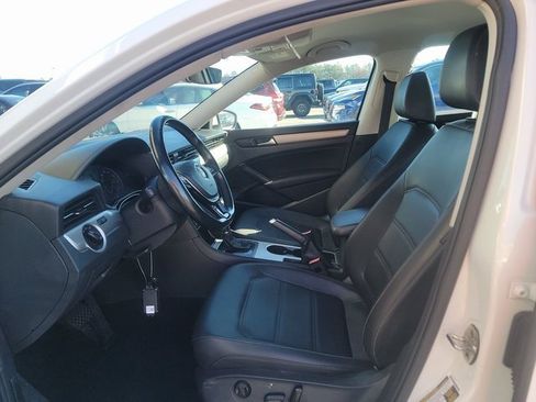 Used 2020 Volkswagen Passat 2.0T SE image 5