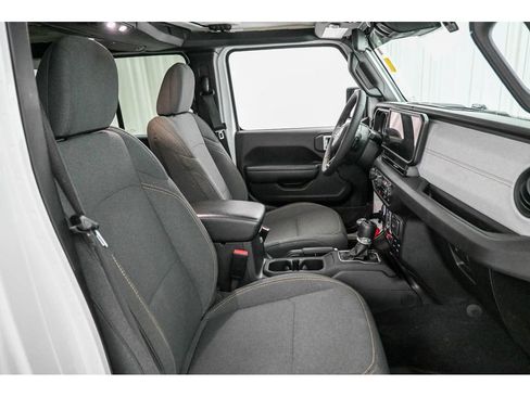 Used 2024 Jeep Wrangler Unlimited Sport AWD/4WD image 18