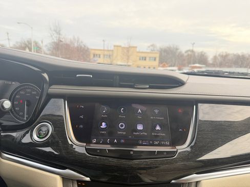 Used 2021 Cadillac XT6 Premium Luxury image 12