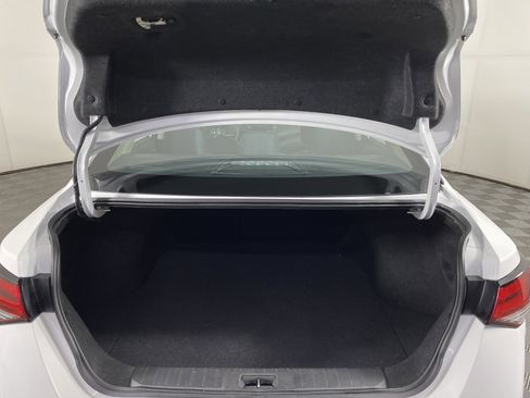 Used 2024 Nissan Sentra SV image 32