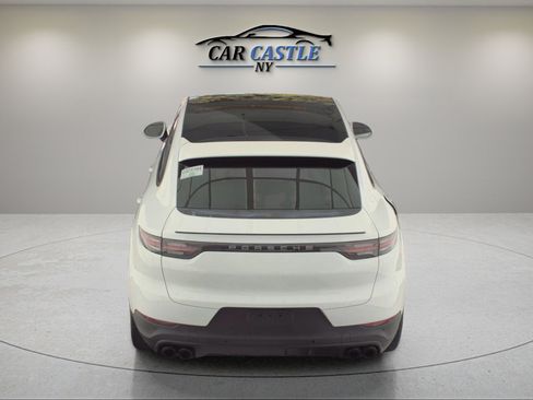 Used 2020 Porsche Cayenne AWD/4WD image 5