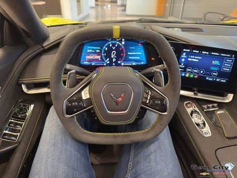 Used 2023 Chevrolet Corvette Stingray Premium Conv RWD image 13