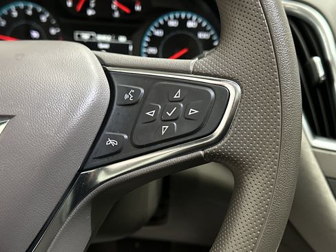 Used 2021 Chevrolet Malibu LT image 26