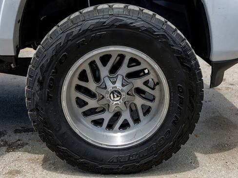 Used 2019 RAM 2500 Laramie AWD/4WD image 50