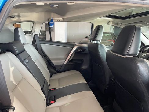 Used 2018 Toyota RAV4 Limited w/ Advanced Technology Package image 26