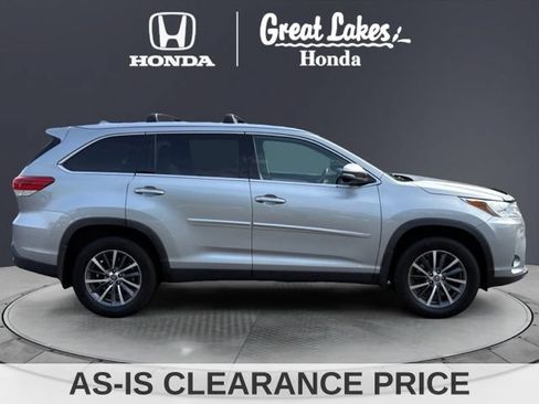 Used 2019 Toyota Highlander XLE AWD/4WD image 7