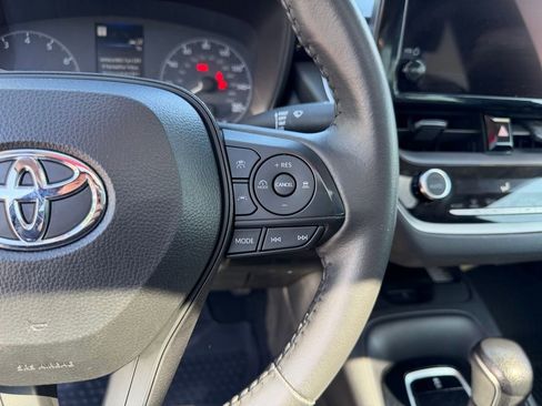 Used 2024 Toyota Corolla LE w/ LE Premium Package FWD image 17