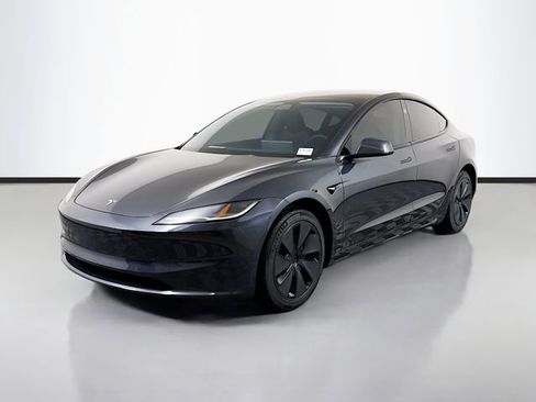 Used 2025 Tesla Model 3 Long Range image 3