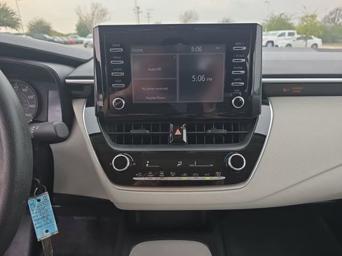 Used 2020 Toyota Corolla L image 20