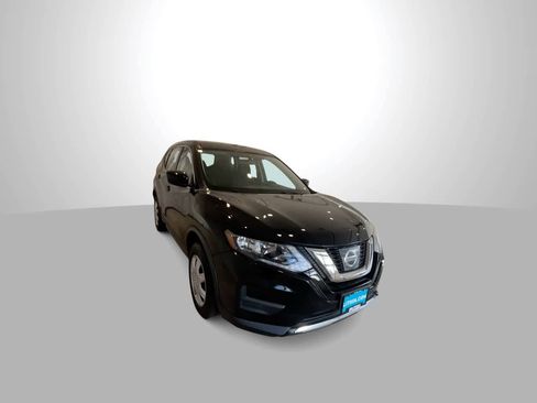 Used 2017 Nissan Rogue S AWD/4WD image 2