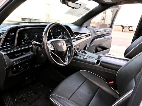 Used 2021 Cadillac Escalade ESV Sport w/ Driver Assist Tech Package RWD image 11