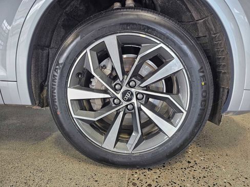 Used 2023 Audi Q5 2.0T Premium Plus w/ Premium Plus Package AWD/4WD image 9
