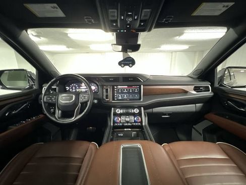 Certified 2024 GMC Yukon Denali Ultimate AWD/4WD image 21