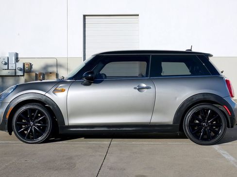 Used 2018 MINI Cooper 2-Door Hardtop image 13
