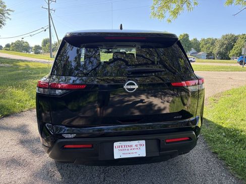 Used 2024 Nissan Pathfinder S w/ Cargo Package AWD/4WD image 4
