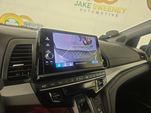 Used 2025 Honda Odyssey Sport-L image 21