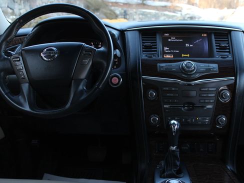 Used 2017 Nissan Armada SL image 21