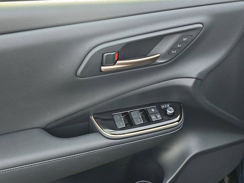 New 2025 Toyota Crown Signia image 13