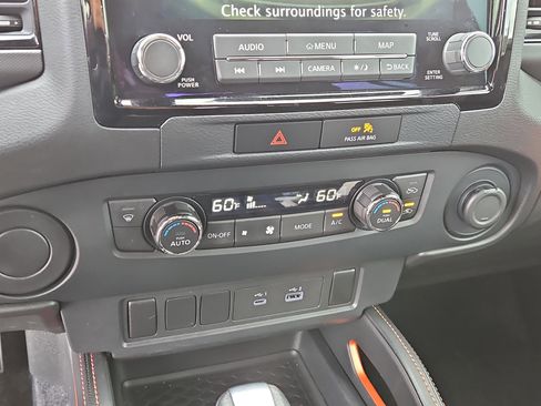 Used 2022 Nissan Frontier Pro-X image 27