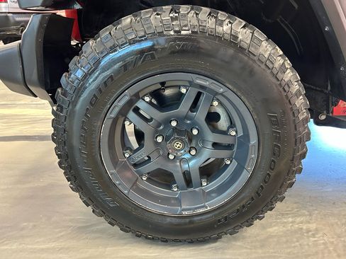 Used 2019 Jeep Wrangler Unlimited Sport AWD/4WD image 19