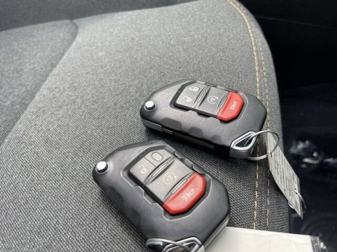 Used 2024 Jeep Wrangler Willys image 38