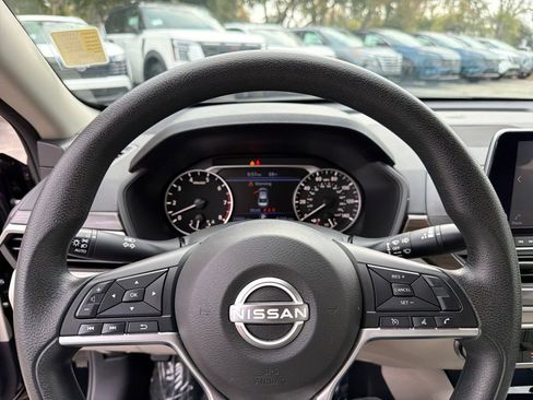 Used 2023 Nissan Altima 2.5 SV image 20