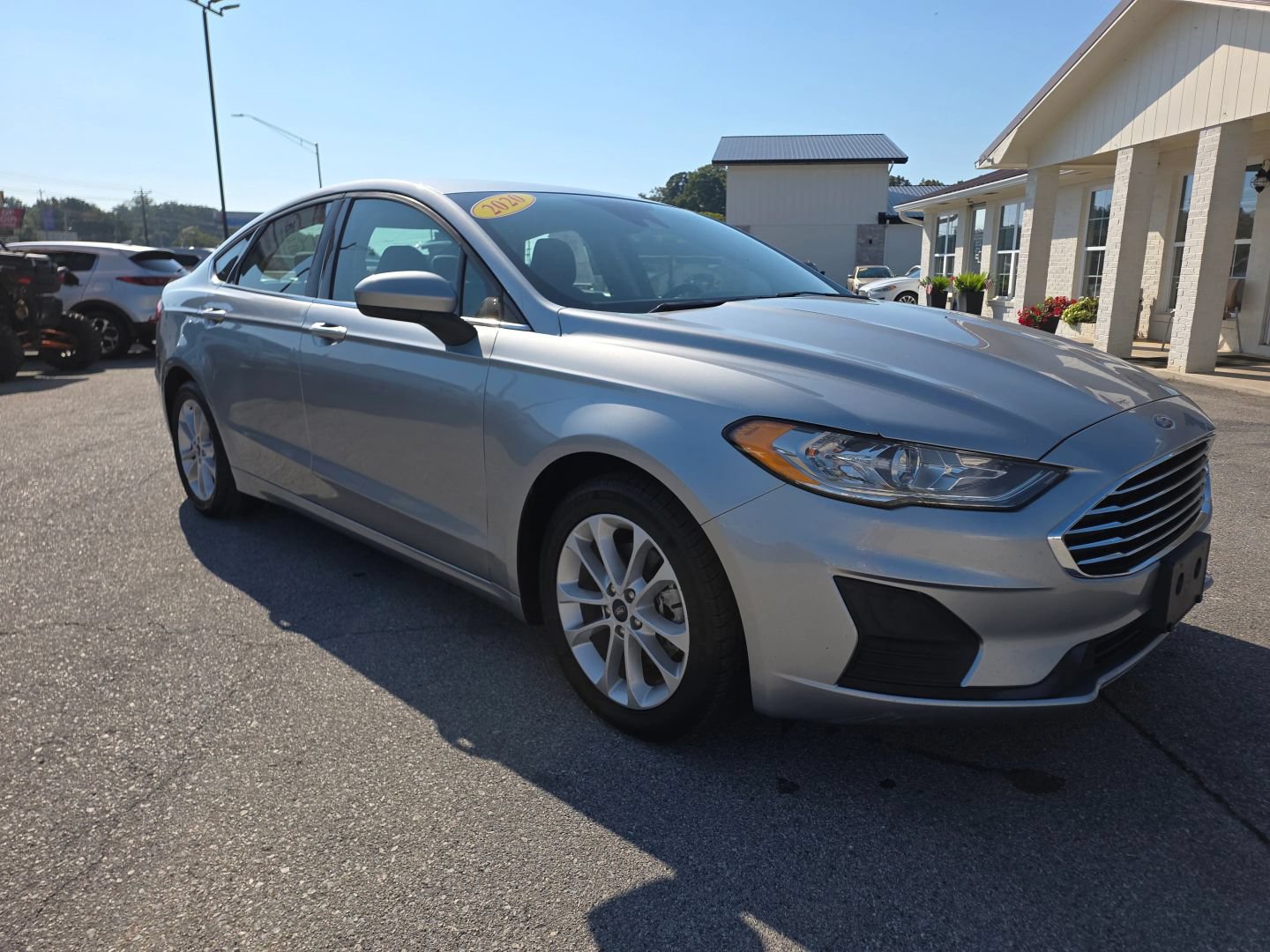 Used 2020 Ford Fusion SE FWD image 7