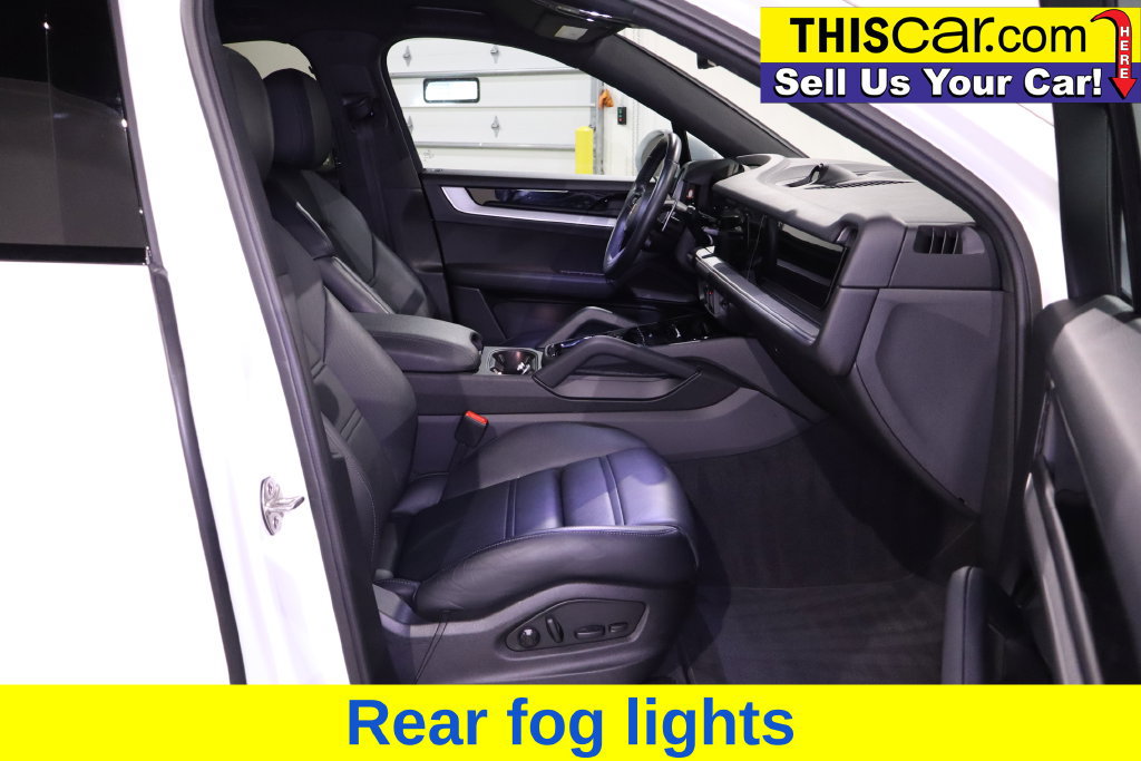 Used 2024 Porsche Cayenne Coupe AWD/4WD image 32