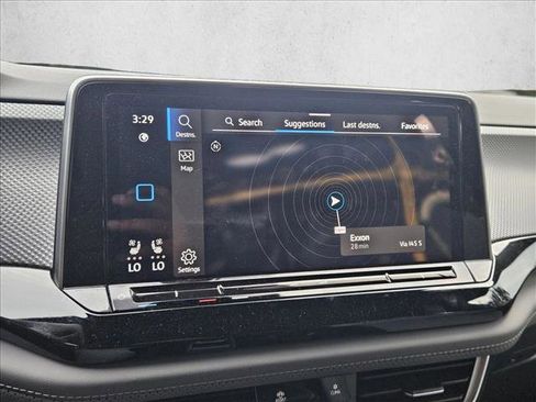 Used 2025 Volkswagen Atlas Cross Sport SEL R-Line image 22