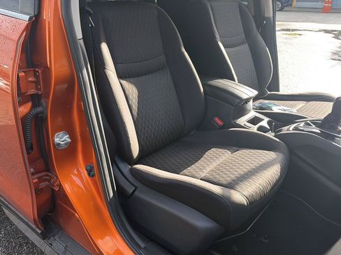 Used 2019 Nissan Rogue SV AWD/4WD image 29