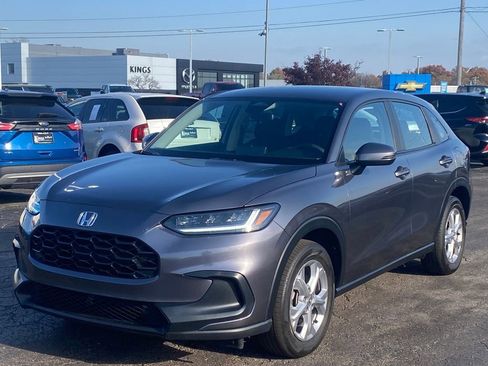 Used 2023 Honda HR-V LX image 3