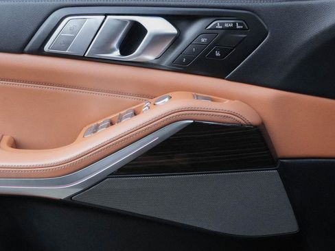 Used 2020 BMW X7 xDrive40i w/ Cold Weather Package AWD/4WD image 15