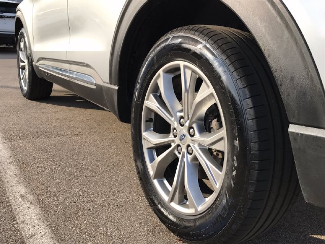 Used 2023 Ford Explorer Limited AWD/4WD image 12