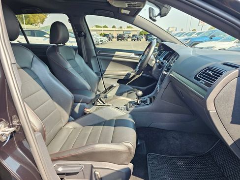Used 2018 Volkswagen GTI SE w/ SE Leather Package FWD image 16