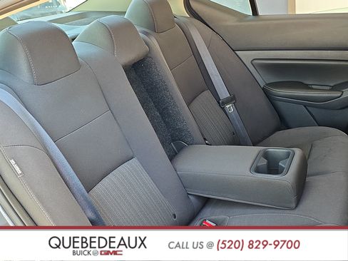 Used 2025 Nissan Altima 2.5 SV FWD image 24
