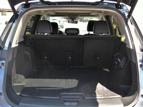 Used 2025 Nissan Rogue SV w/ SV Premium Package FWD image 43