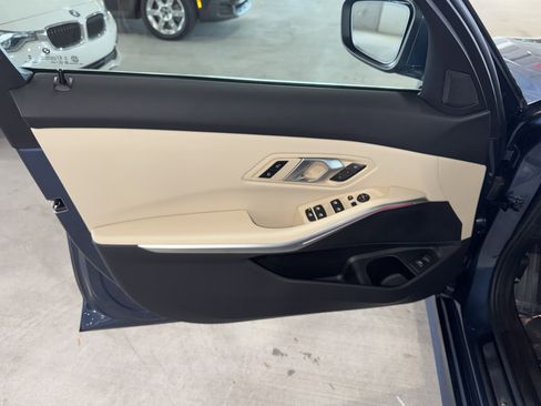 Used 2025 BMW 330i Sedan w/ Convenience Package image 16