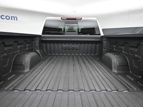 New 2026 GMC Sierra 1500 SLE AWD/4WD image 11