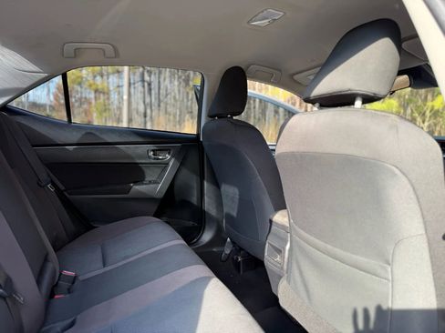 Used 2019 Toyota Corolla LE image 19
