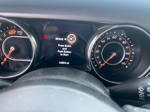 Used 2022 Jeep Wrangler Sport AWD/4WD image 15